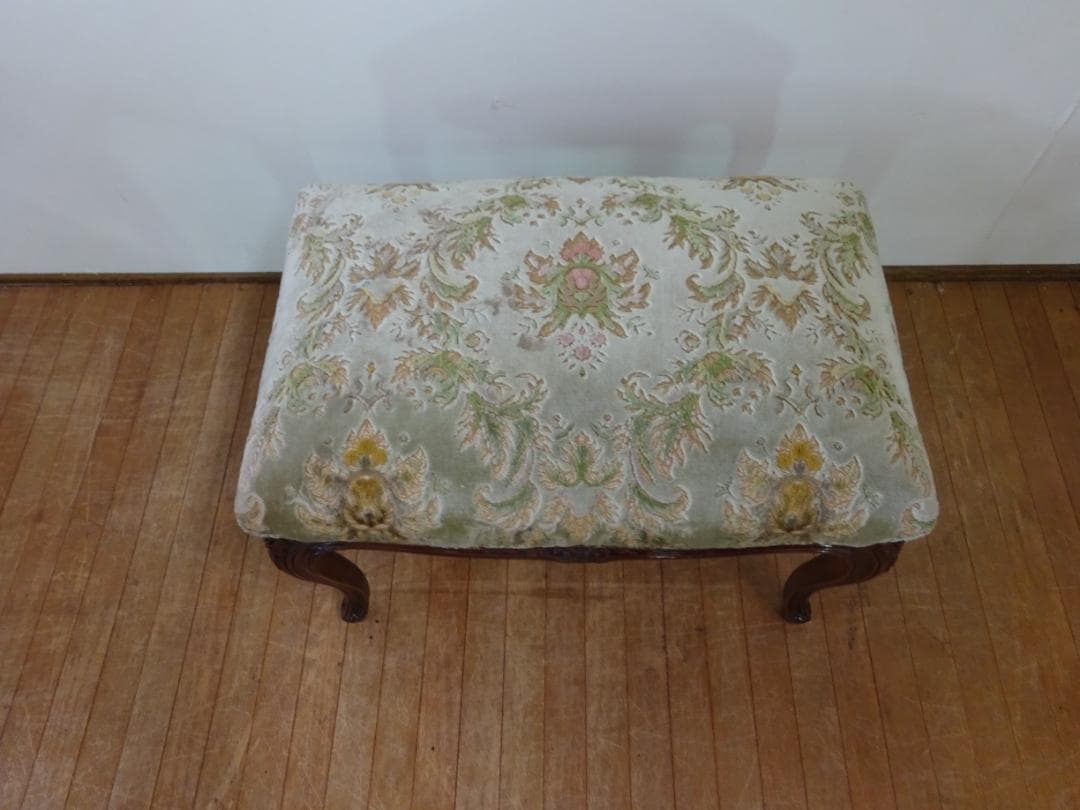 ニコ　カリモク　ドマーニ　ルイXVシリーズ　金華山　スツール　オットマン