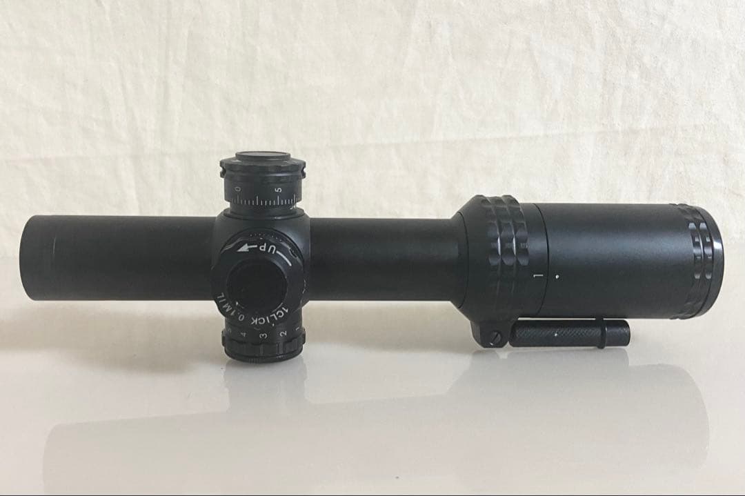 実物 Bushnell AR91424l 1-4x24 ショートスコープ