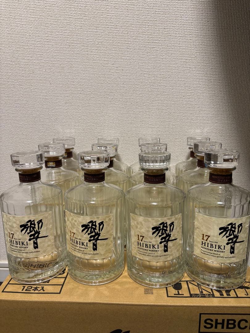 空瓶 響 17年 ウイスキー 700ml 12本セット 傷あり