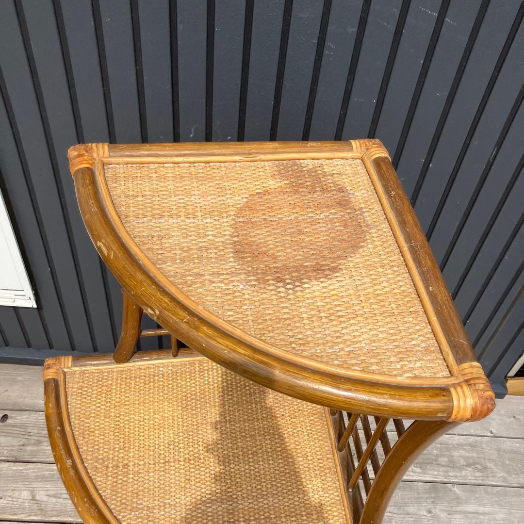 昭和レトロ 3段ラタンシェルフ 扇型コーナーラック 飾り棚 ディスプレイラック