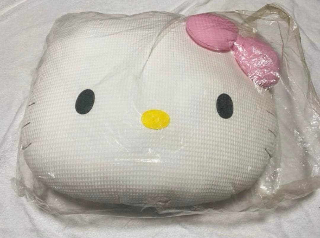 サンリオ ハローキティ クッション