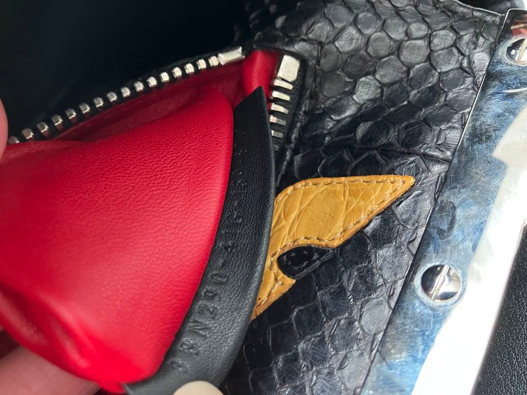 FENDI ピーカブー レギュラー ブラック　ショルダーバッグ