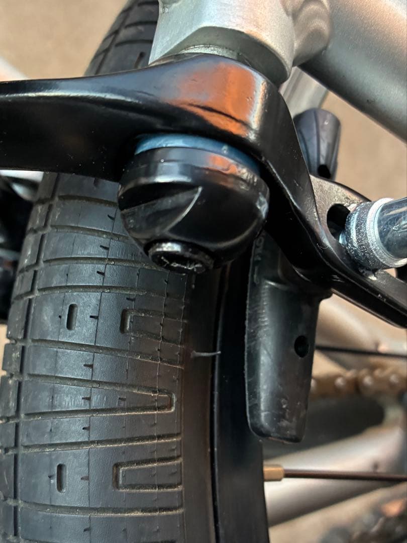 ARES STN BMX 自転車 シルバー・ブラック 16インチ