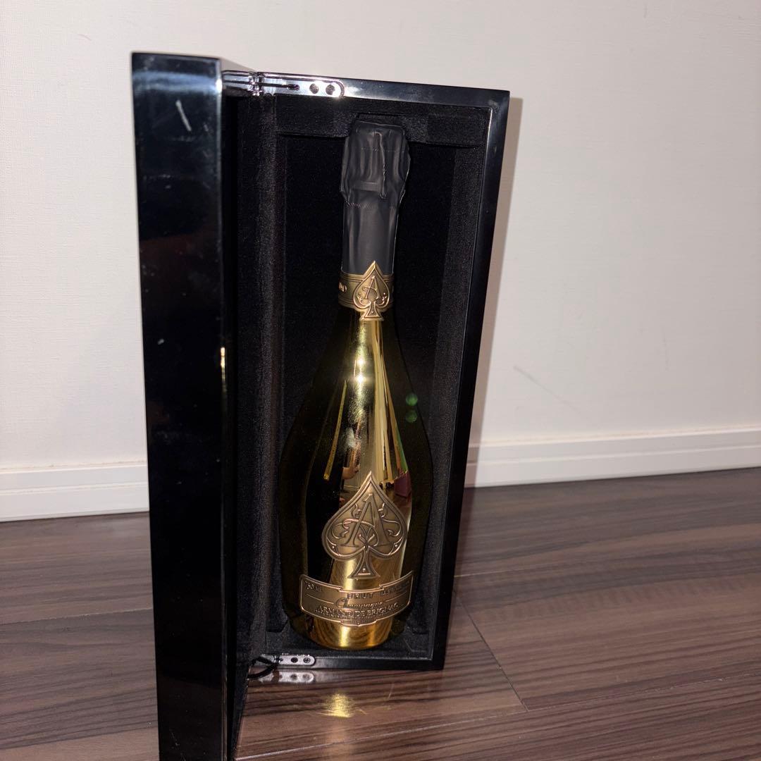 アルマンドゴールド