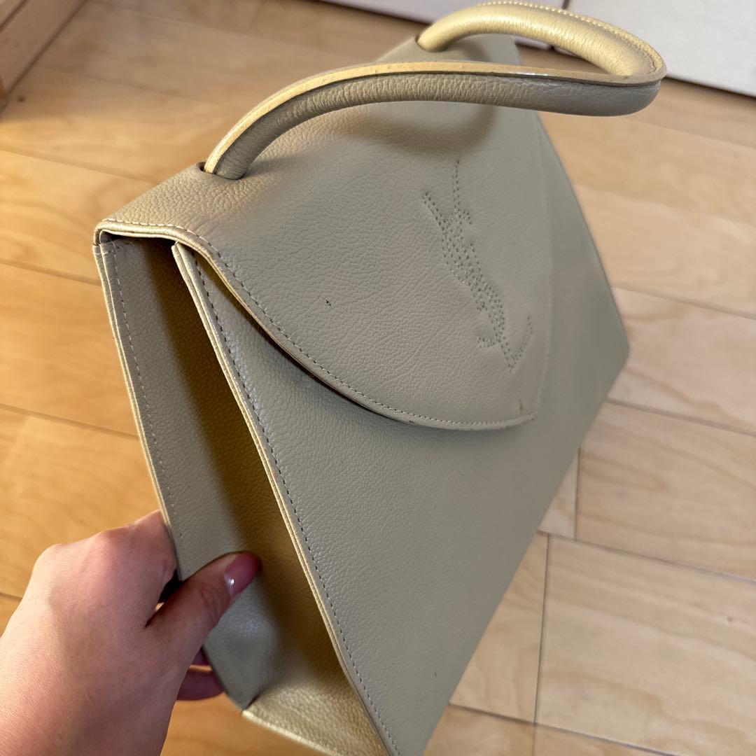 イヴ・サンローラン　ベージュバック