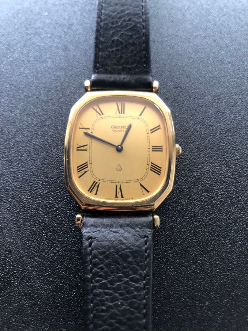 koka様　セイコー　シャリオ　SEIKO スクエア　ローマン文字　腕時計