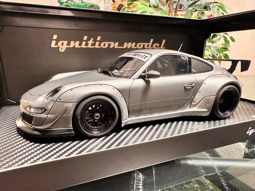 RWB997 シルバー 1/18 ミニカー