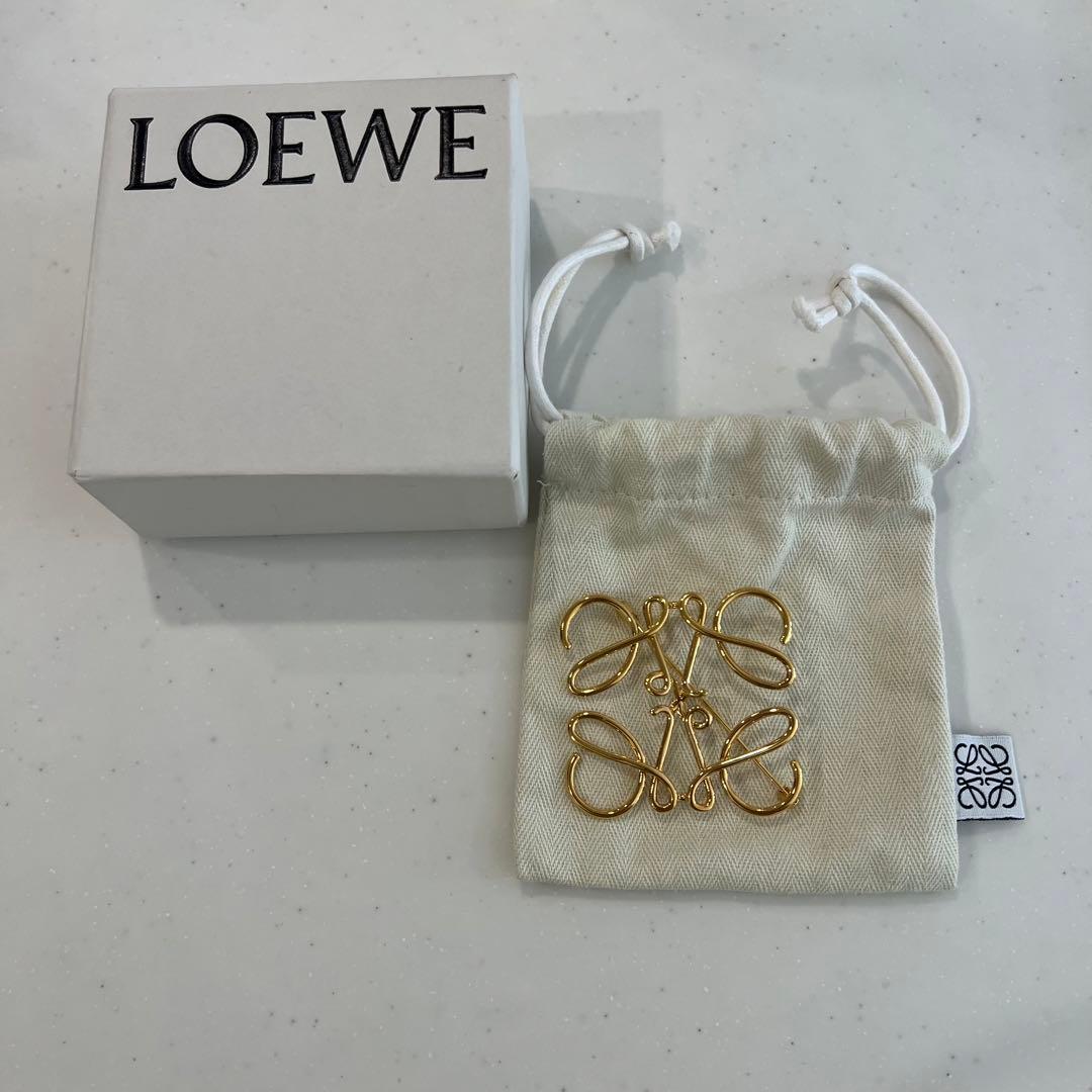 LOEWE ゴールドリボンブローチ　ロエベ　ブローチ