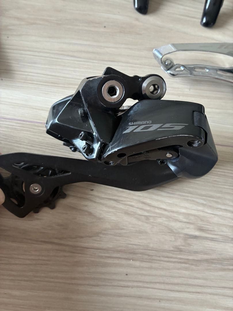 SHIMANO 105 Di2 電動コンポセット 電池付 UT油圧ブレーキ