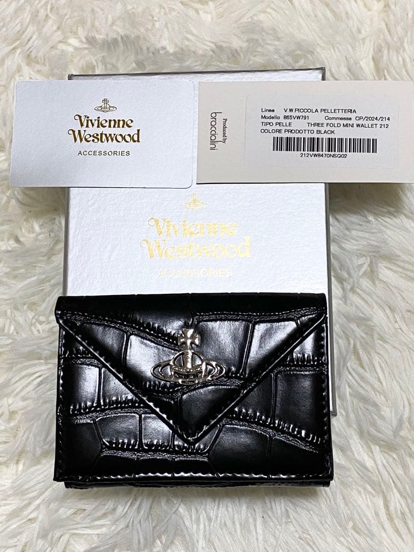 即完売⭐︎Vivienne Westwood 三つ折り財布