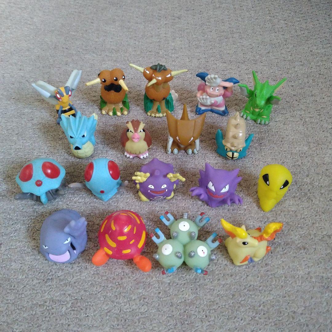 ポケモンキッズ　まとめ売り　378体　1996〜2010年 ソフビ　指人形