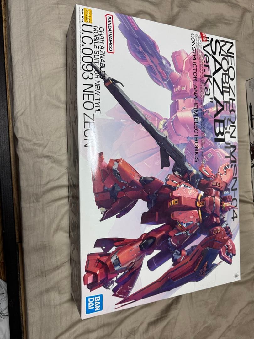 MGサザビー Hi-νガンダム