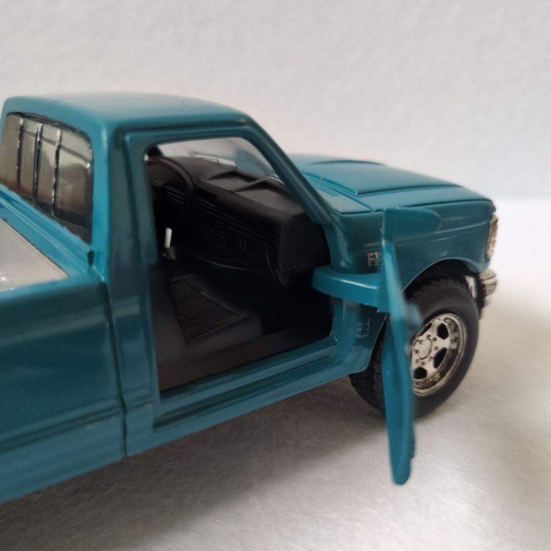 Ford F-150 1/32スケール
