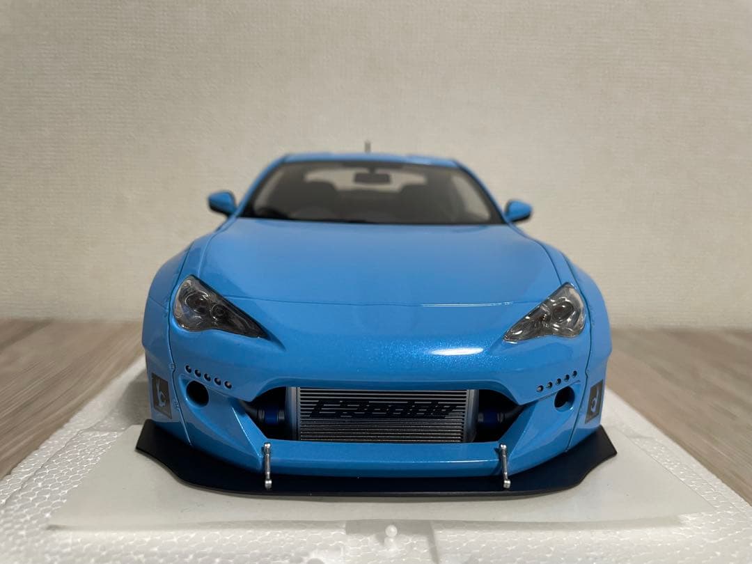 オートアート　ROCKT BANNY 86 1/18 メタリックスカイブルー