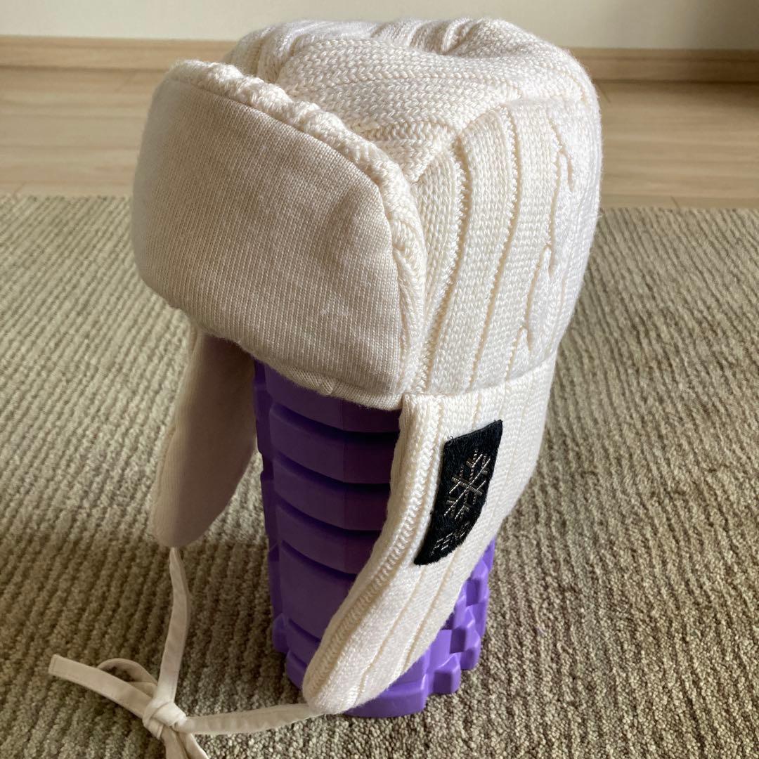 FENDI ホワイトケーブルニット 耳あて付きニット帽