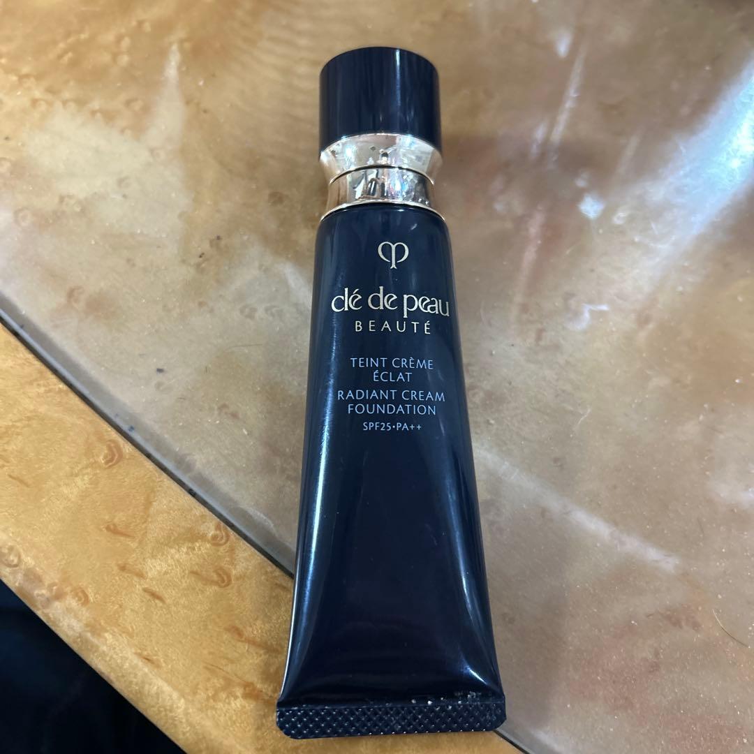 clé de peau BEAUTÉ テインクリームエクラ 26g