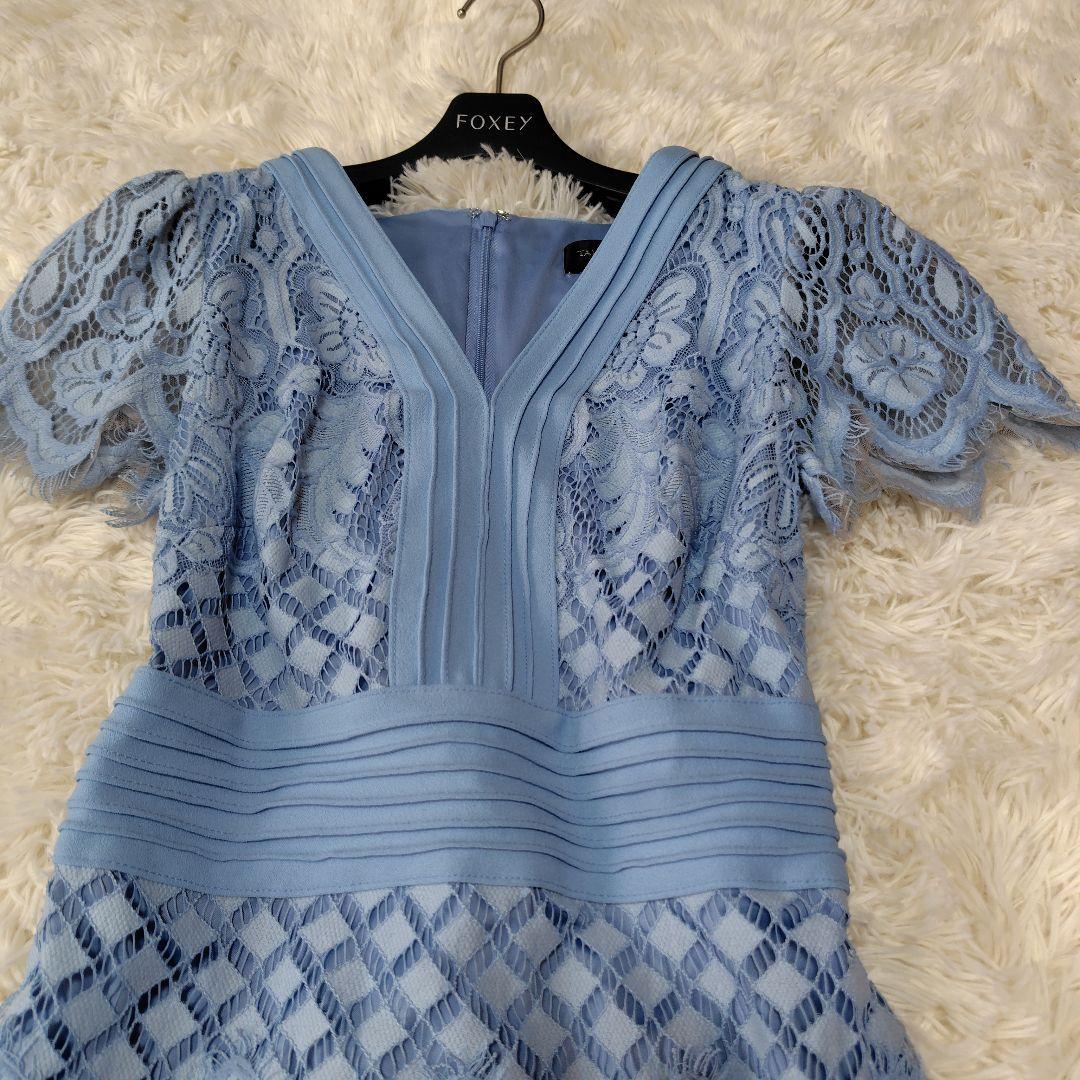 【美品♡美シルエット】タダシショージ　Vネックコードレースドレス　フィット　水色