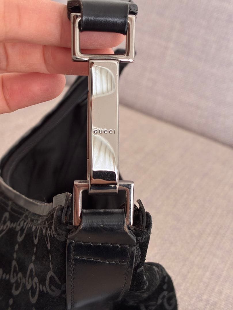 【GUCCI】ブラックスエード ショルダーバッグ