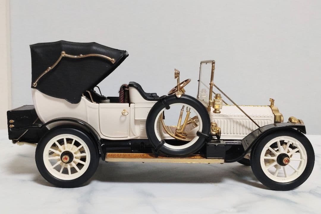 ミニカー 1912 PACKARD VICTORIA