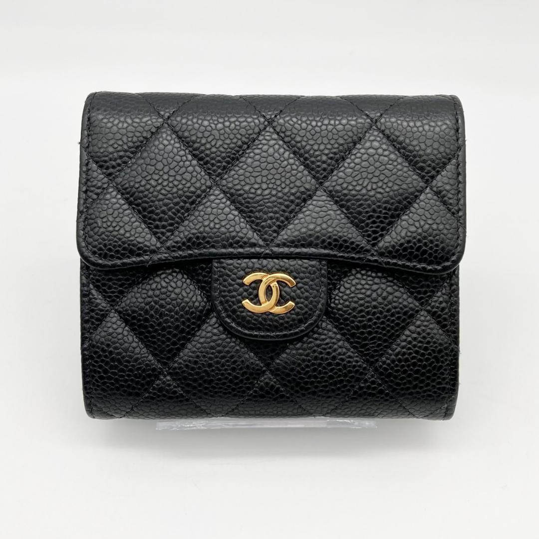 シャネル　クラシック　マトラッセ　三つ折り財布　キャビアスキン　670