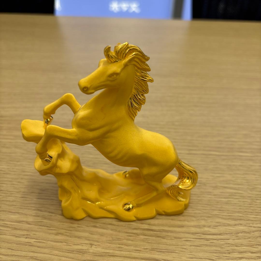 ゴールド馬の置物 約10cm