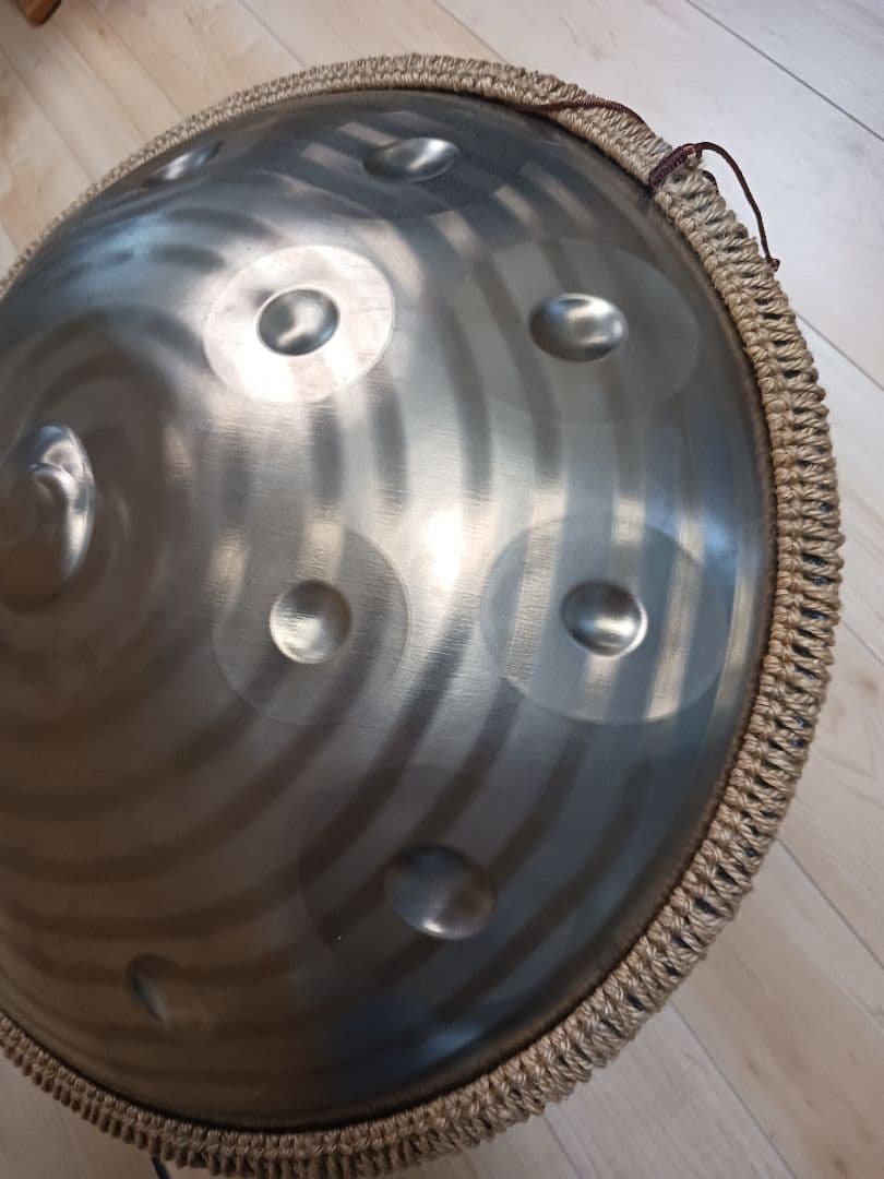 ハンドパン 円形金属楽器