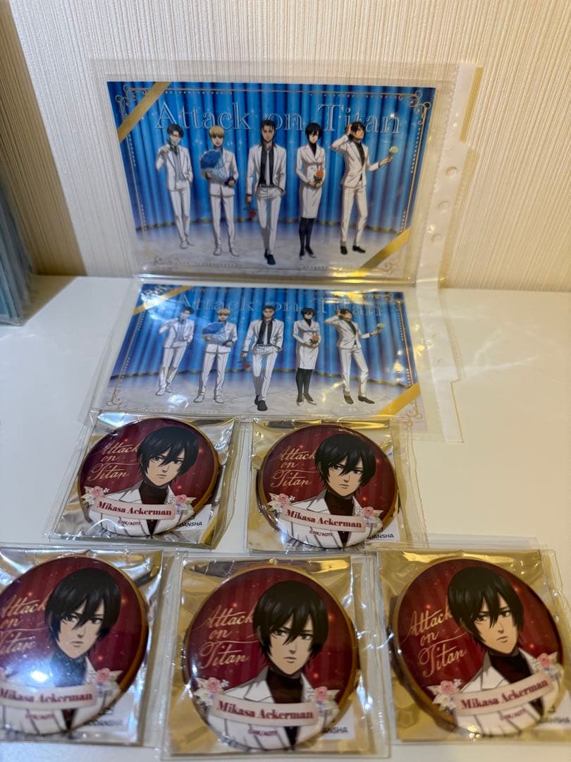 進撃の巨人 ミカサ・アッカーマン 缶バッジ 5個セット　カラオケの鉄人　特典あり