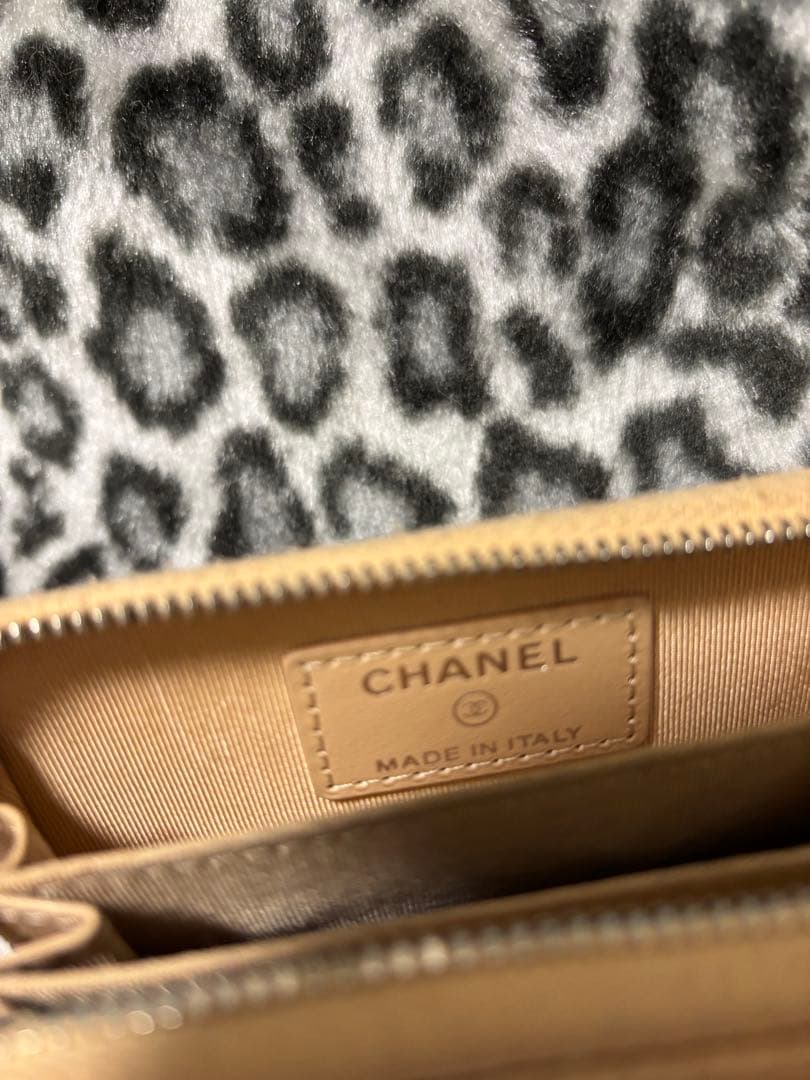 CHANEL ベージュ ケース 保存袋付き