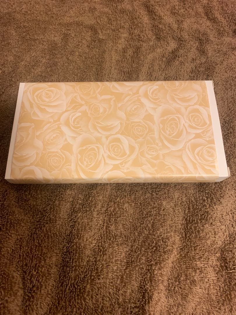 新品未使用！激レア色違い！皇居長財布ゴールド