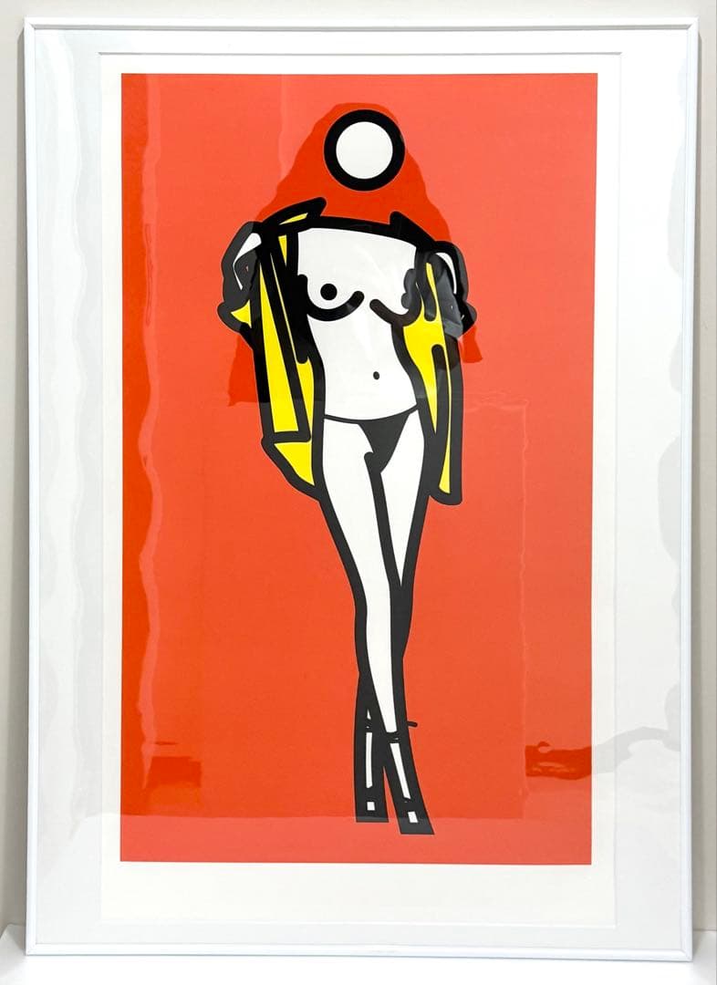 ジュリアンオピー◇Woman taking off man’s shirt