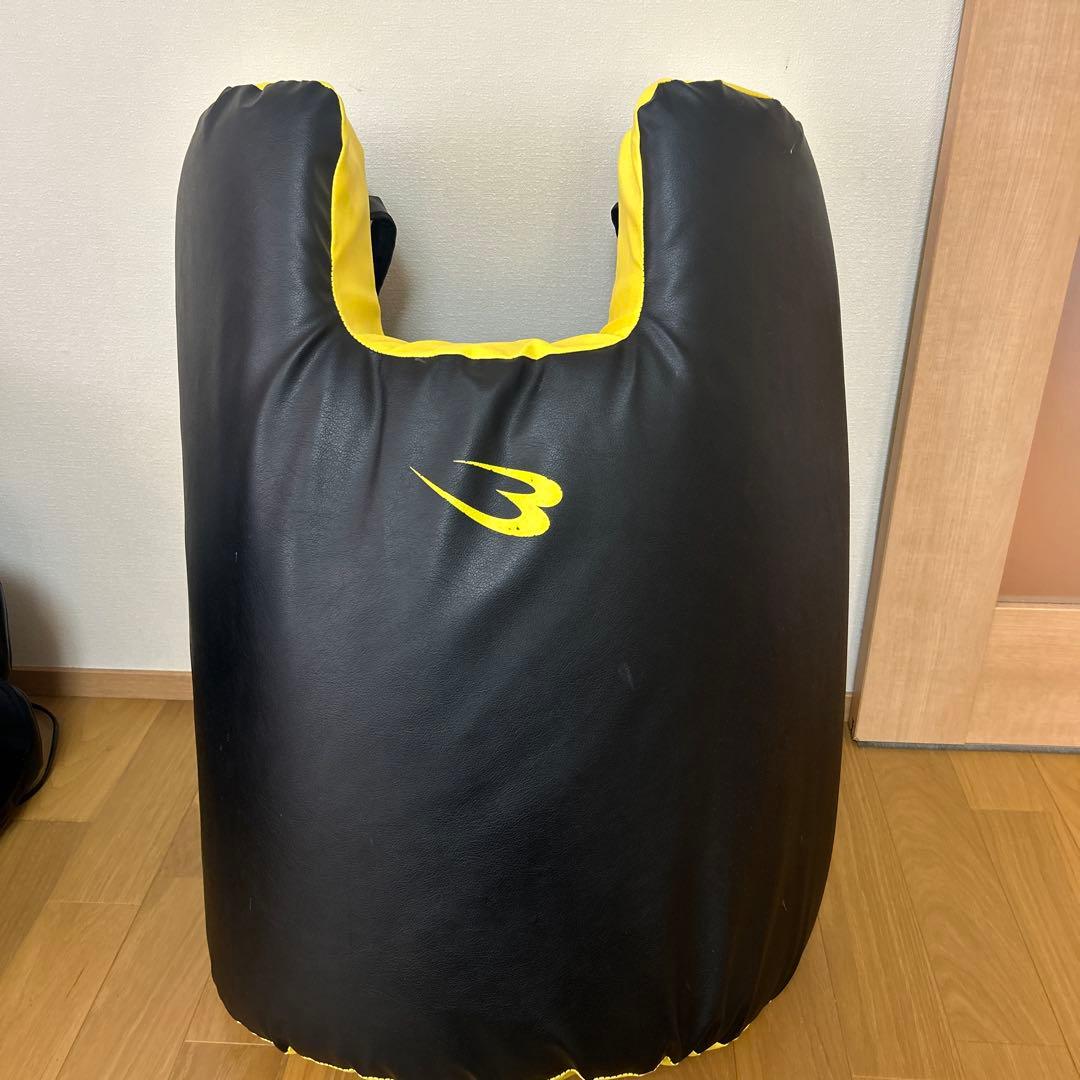 ボディメーカー　　スーパーダミーミットシールド　ミディアムサイズ