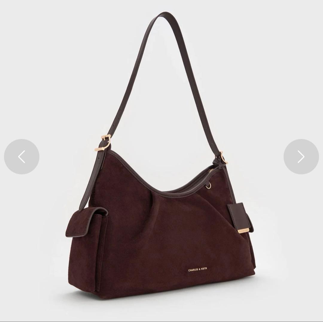 CHARLES & KEITH リサイクルスエードショルダーバッグ