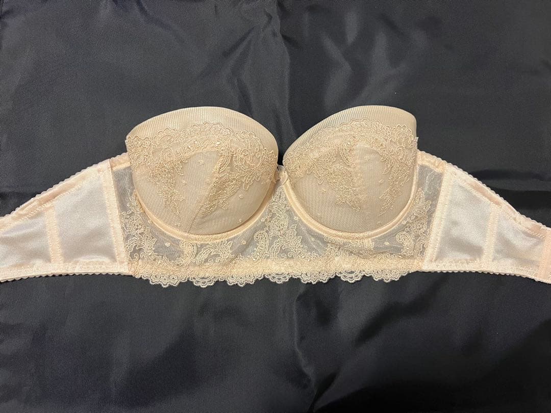 FOUR SIS & CO. ブライダルインナー E70