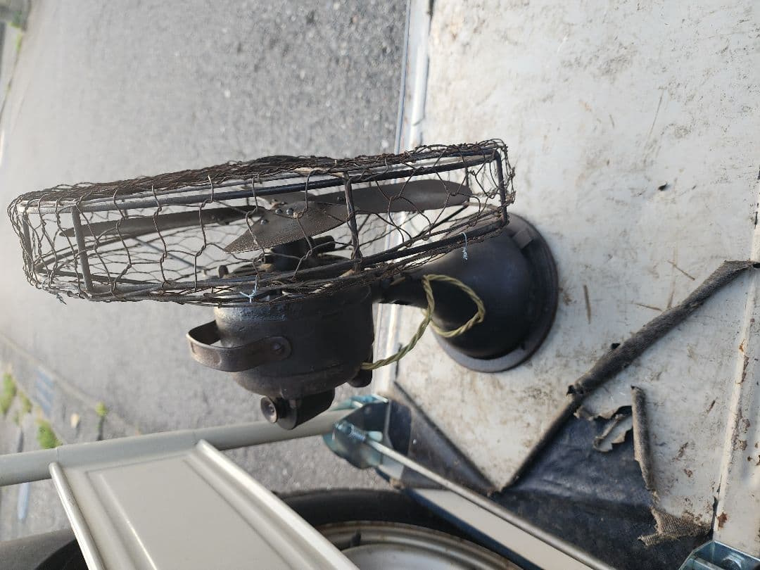 ヴィンテージ　レトロ　扇風機 　昭和風 　クラシック 現状品　ジャンク　東芝？