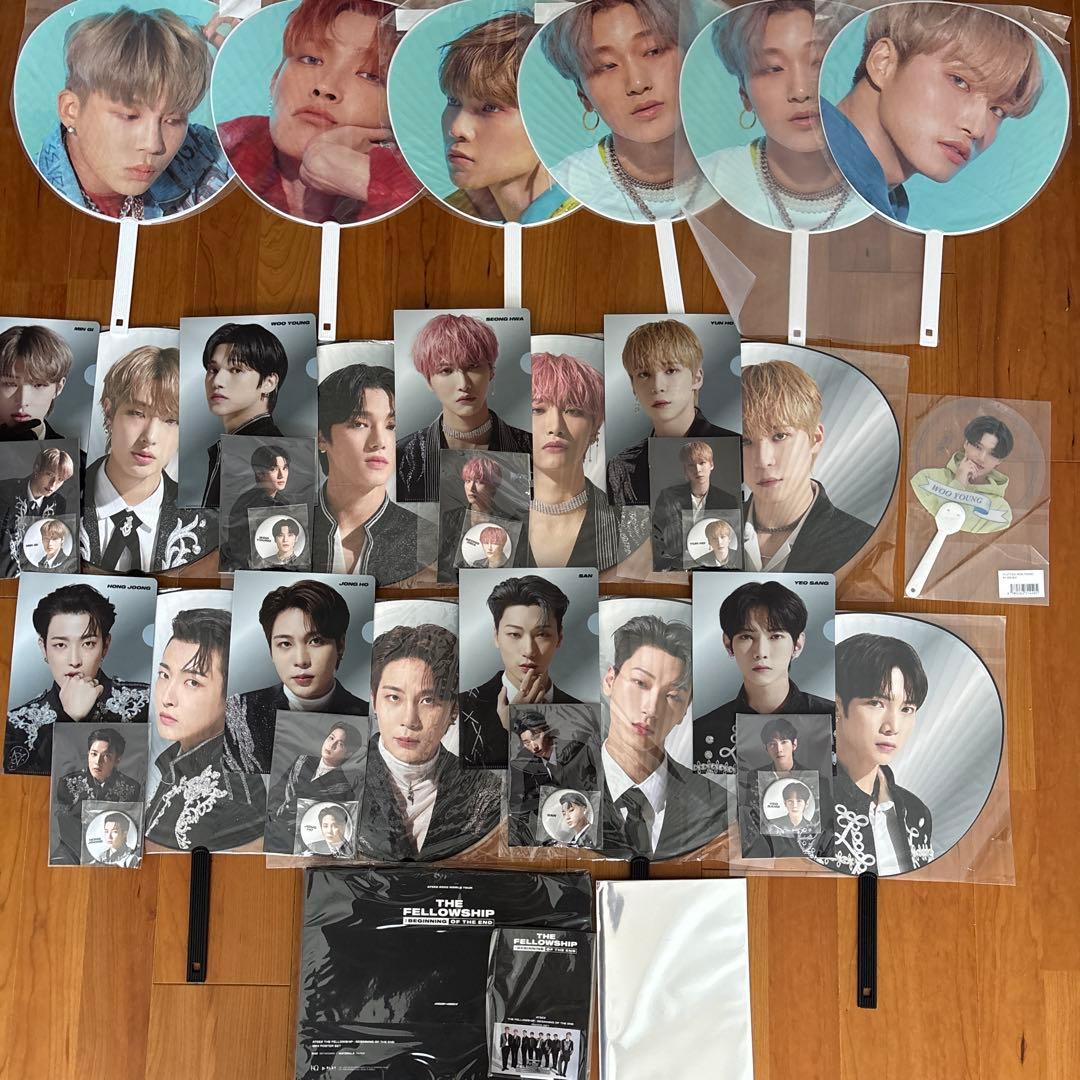 K-POP ATEEZうちわ 缶バッチ ミニファイルセット