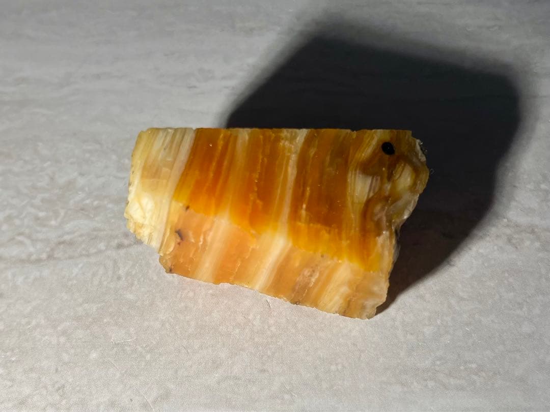 天然  稀少 国産  北海道然別産 然別オパール 蛍光オパール 原石 鉱物