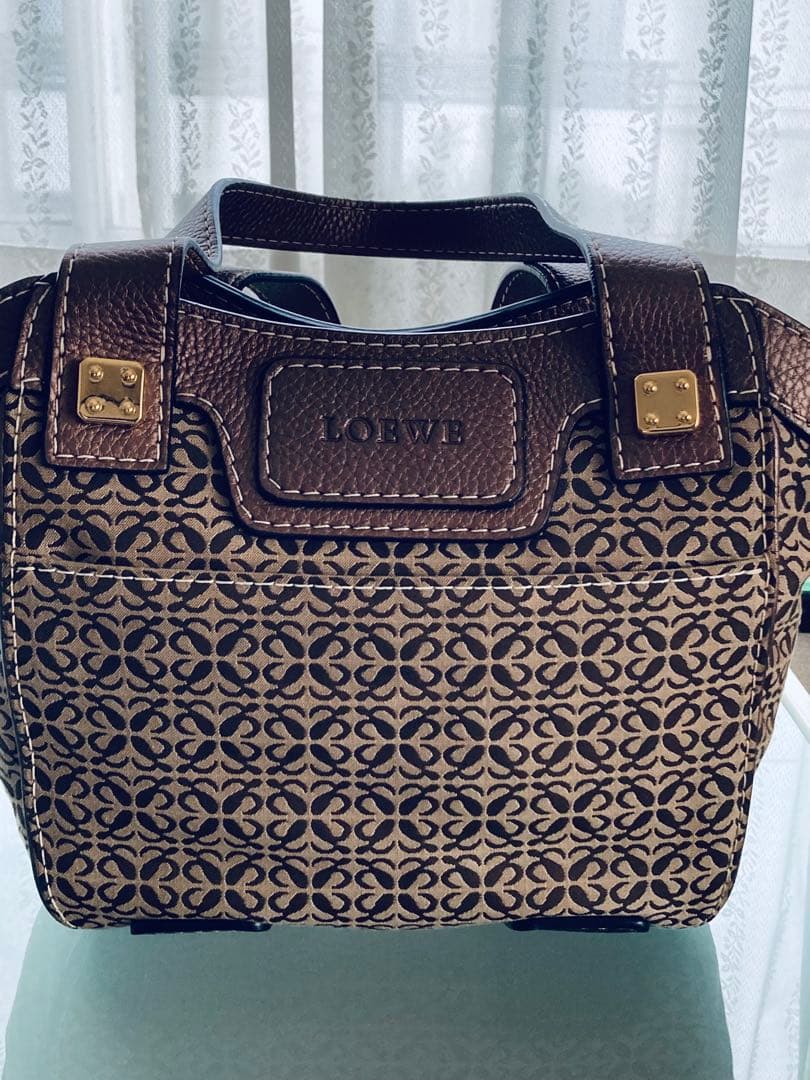 LOEWE アナグラム　バッグ