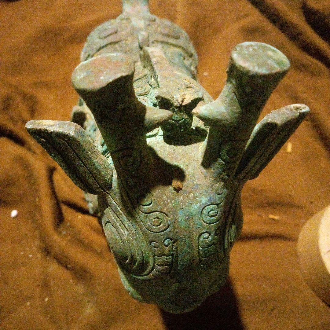 中国　古代青銅器　獣