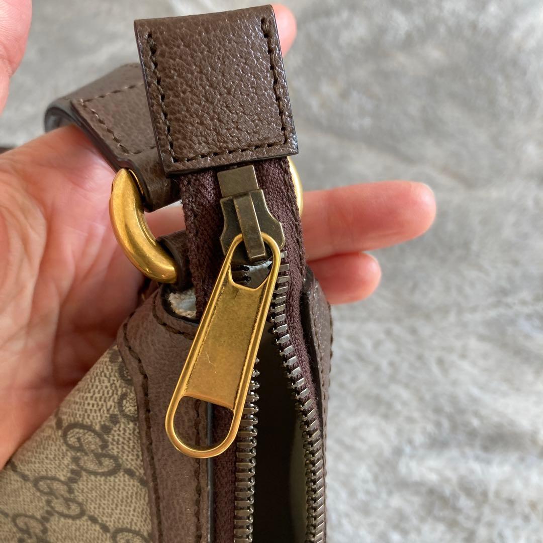 Gucci GGモノグラム ショルダーバッグ