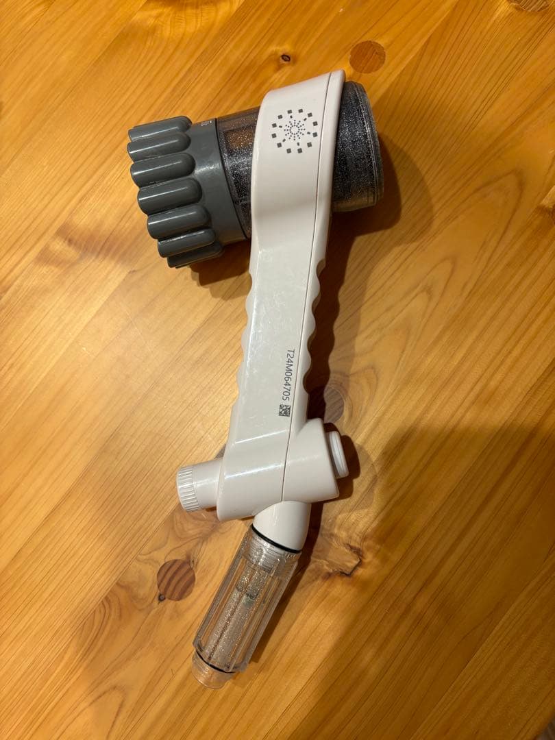 リファ　水圧調整機能付きシャワーヘッド