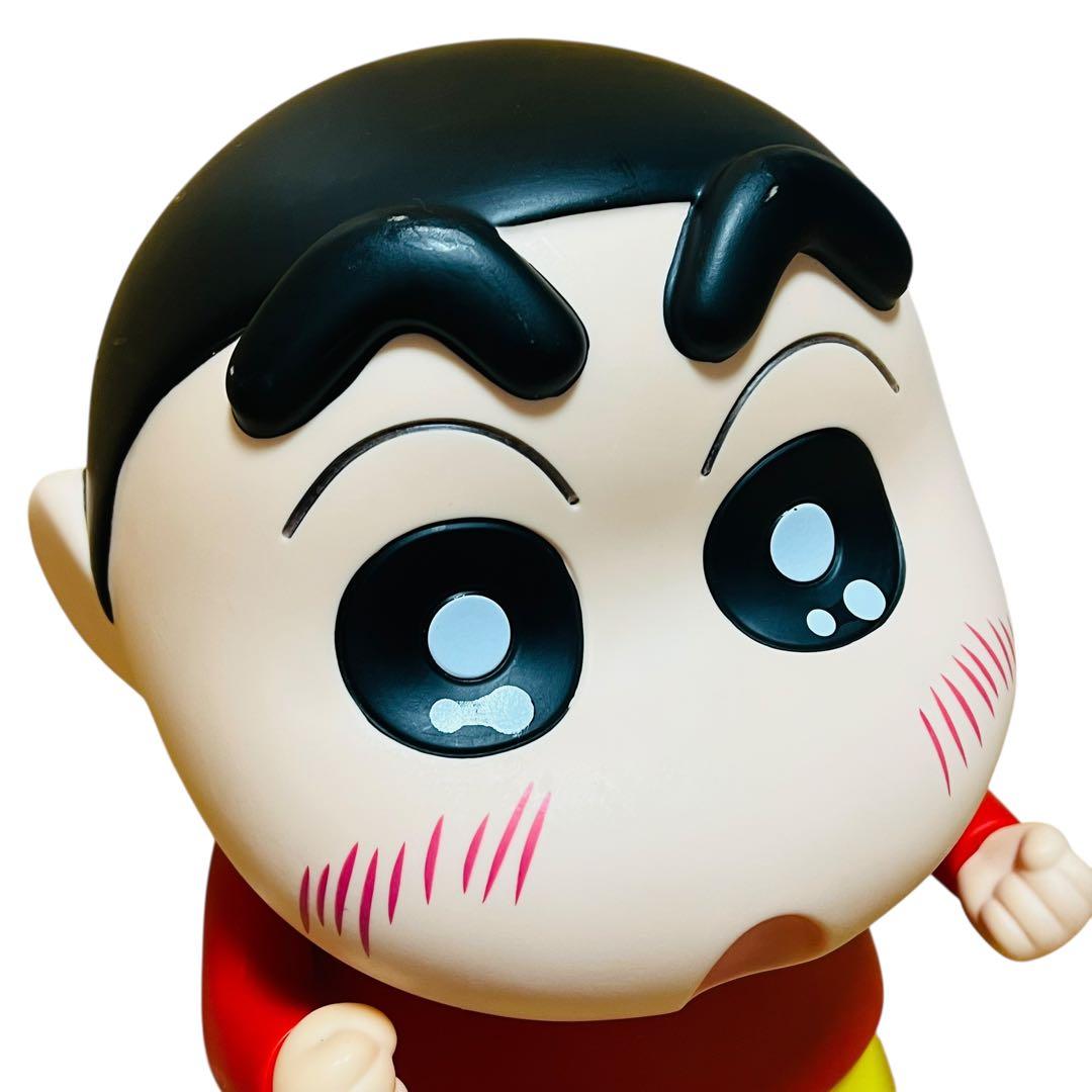 クレヨンしんちゃん 特大フィギュア
