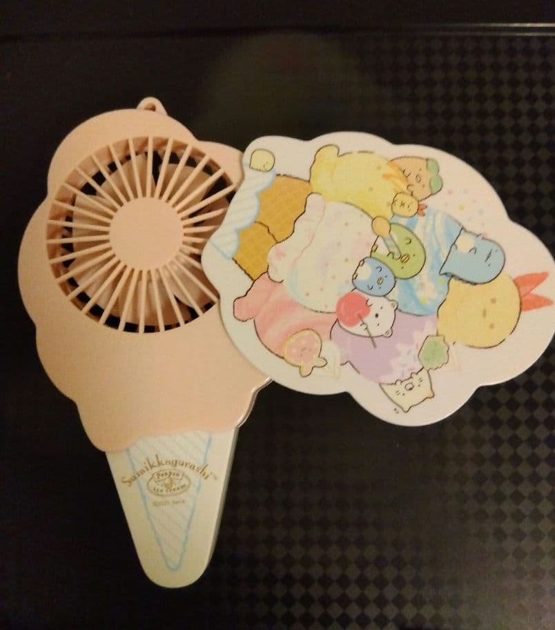 すみっコぐらし キャリーケース　ウーニーズぬいぐるみ　本　扇風機　17点セット