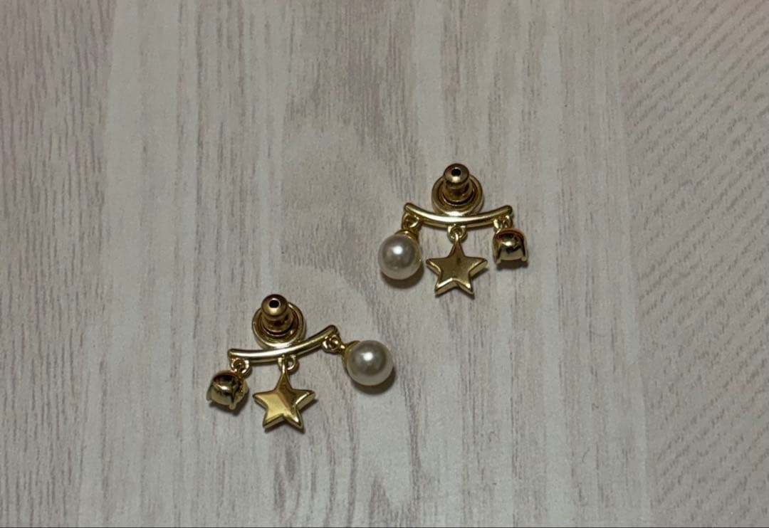 Dior 星とパールのピアス