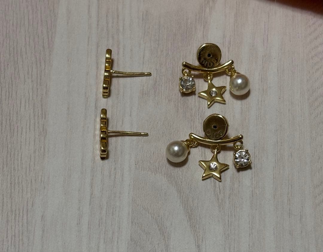 Dior 星とパールのピアス