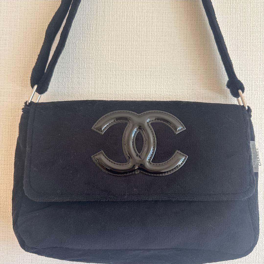 CHANEL ブラック ショルダーバッグ Precision