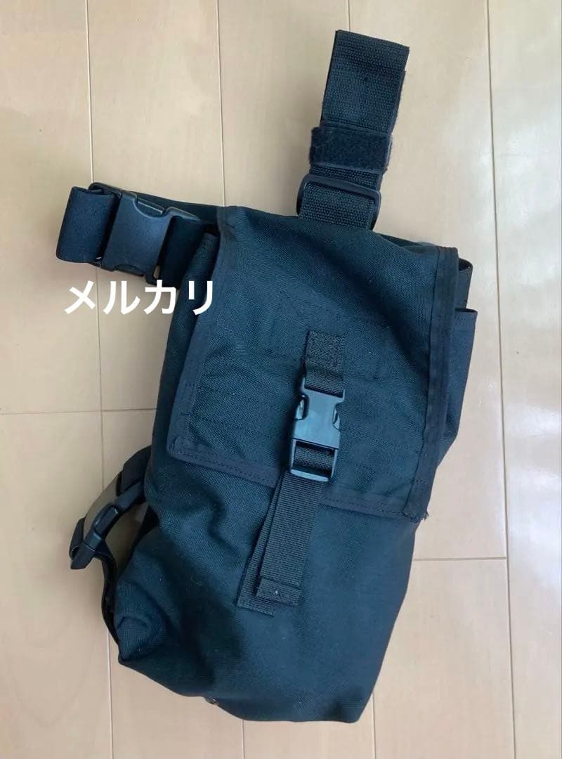 AWSタイプ　レッグチャージポーチ　サバゲー