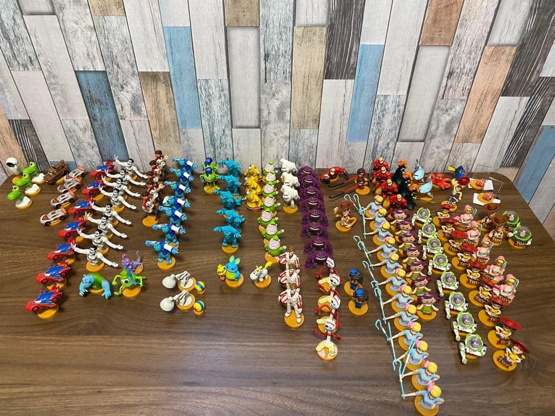 チョコエッグ ピクサー　まとめ売り 143体