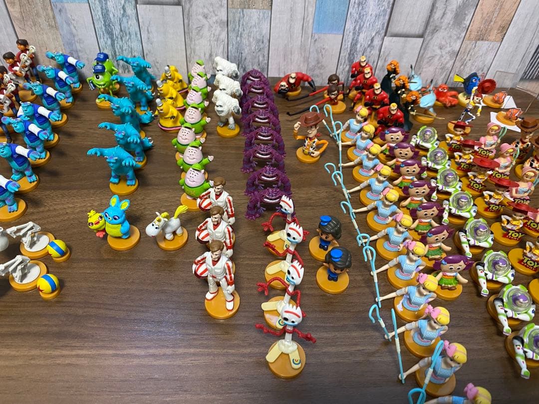 チョコエッグ ピクサー　まとめ売り 143体