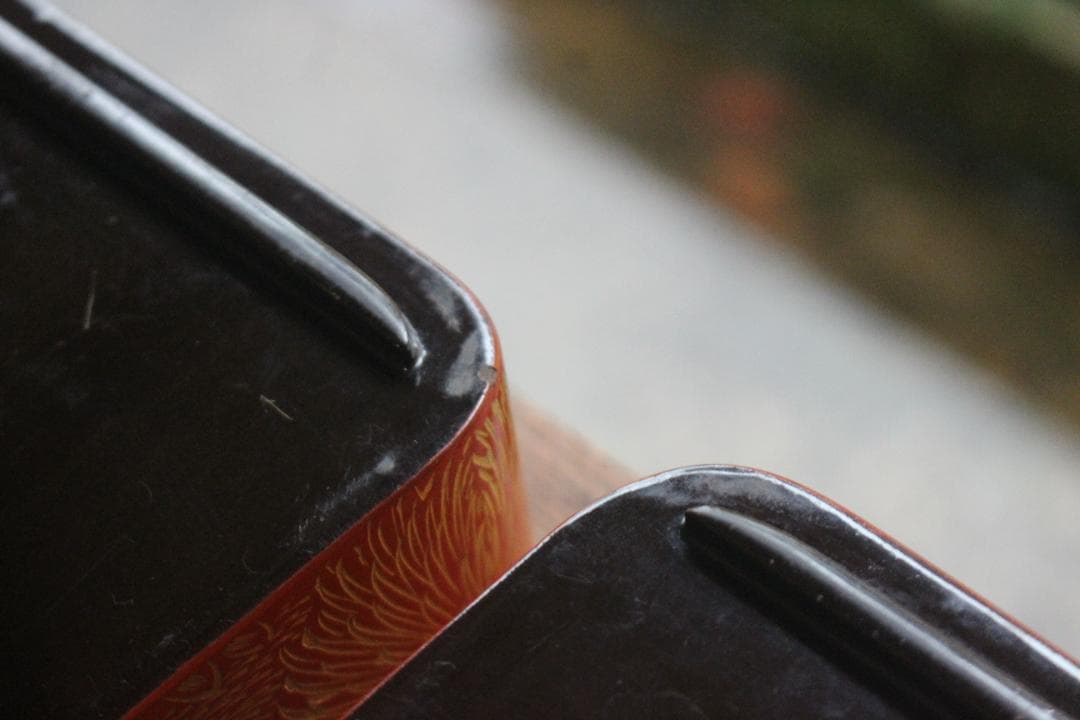 小傷あり！上質朱漆に極上菊詰沈金の映える輪島塗三段重（検重箱お重