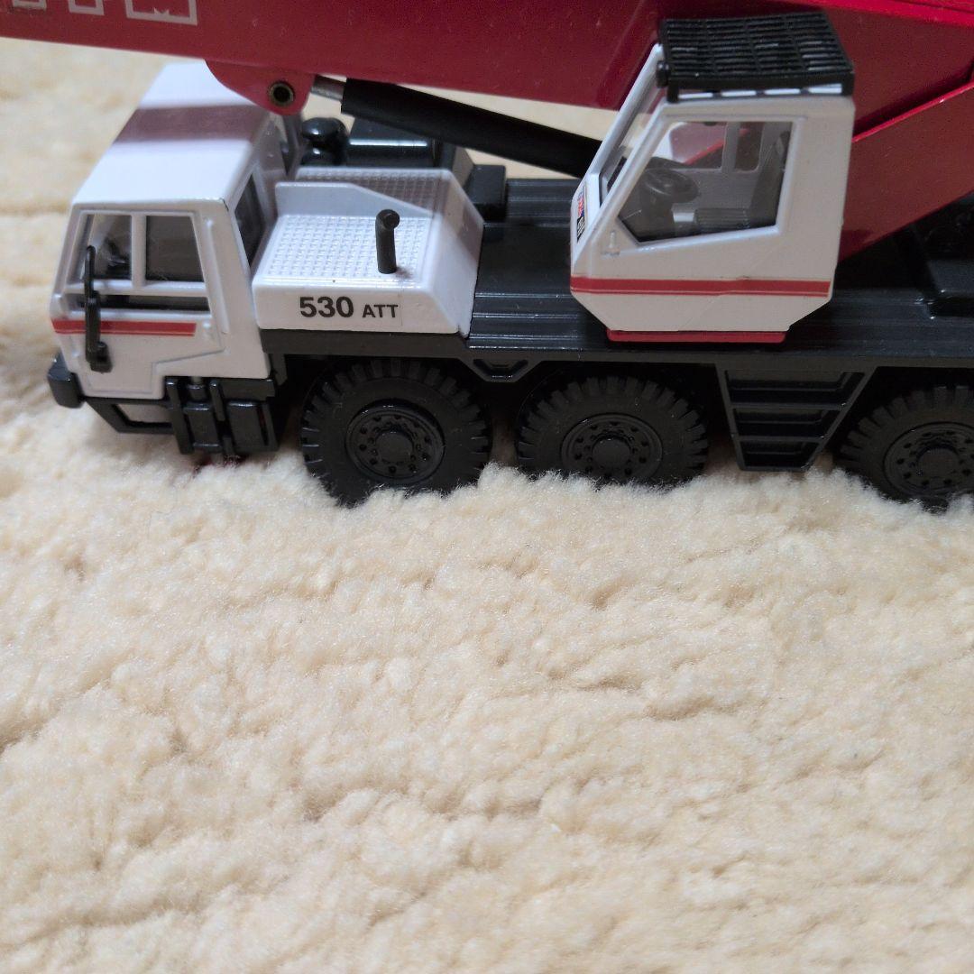 【値下げ】530 ATT 赤いクレーン付きミニカー